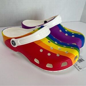 CROCS Rainbow Stripe Sandals Vibrant Design Women's Size 8 NWT